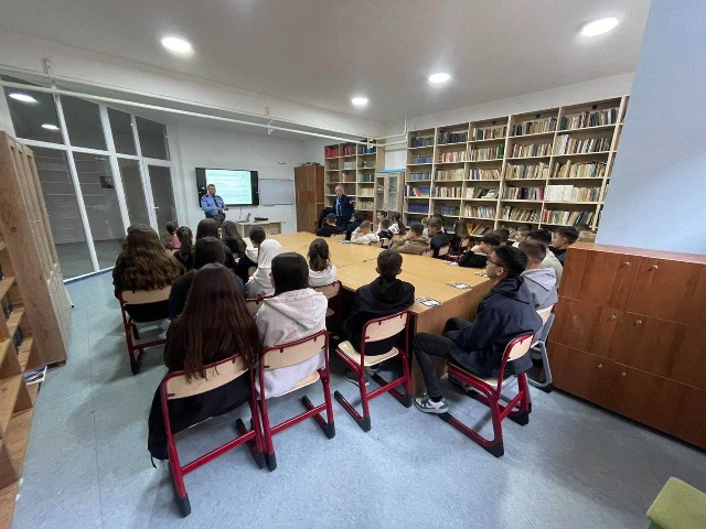 Policia-ne-Prizren-vetedijeson-nxenesit