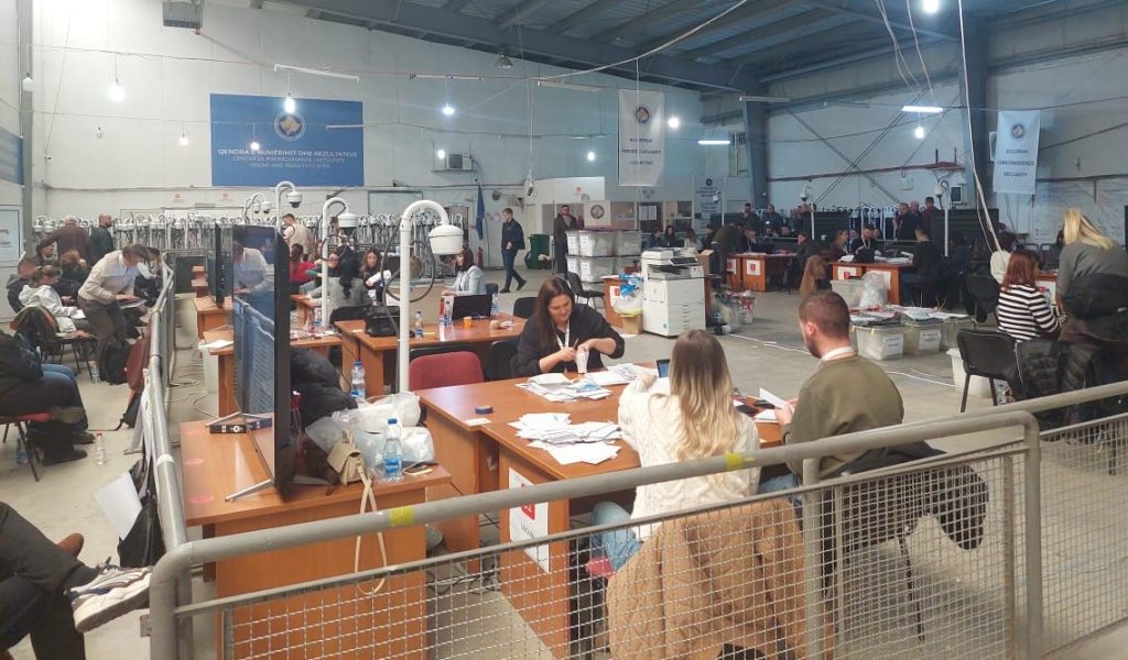 Vazhdon-numerimi-ne-QNR-i-fletevotimeve-nga-votimi-ne-perfaqesite-diplomatike