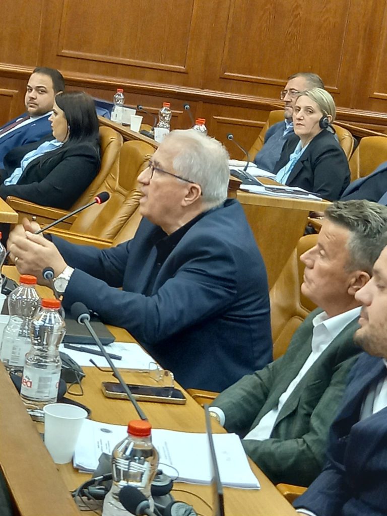 c7a6a896-fedf-46f5-8647-48429fe43458