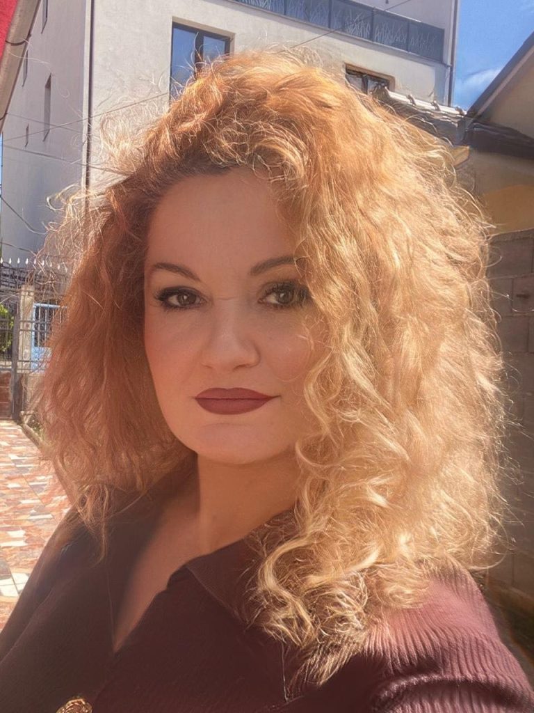 manushaqe laçi